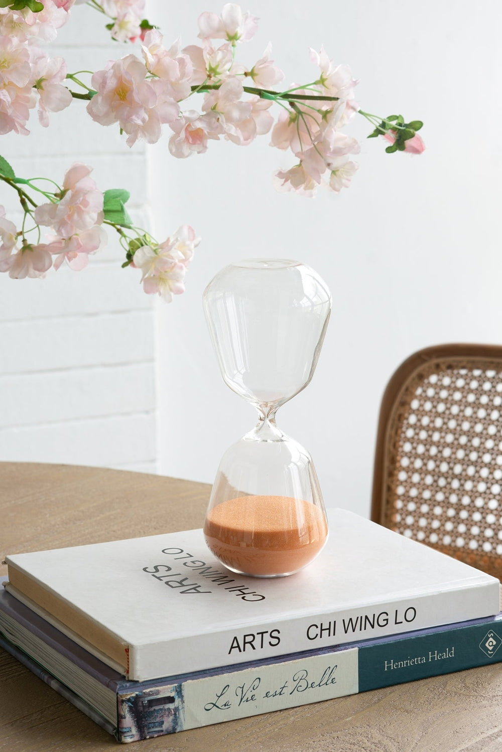 3.3x3.3x8' Decorative 30-Minute Hourglass with Clear Contou…